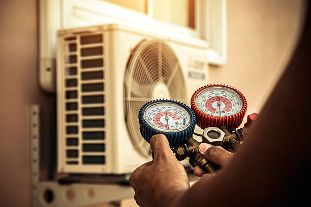 Professional Hvac technician working in Rexburg, ID